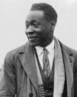 foto en blanco y negro de Claude McKay