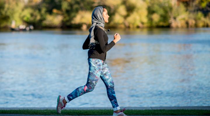 Mujer corriendo